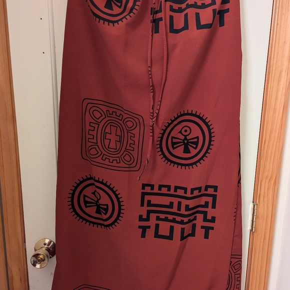 XL Ladies Ashro African Patterned Three Piece Cranberry and Black Geometric Set - Picture 4 of 10